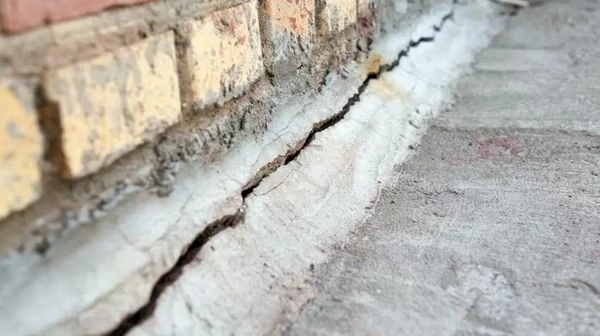 Како схватити да темељ куће хитно треба поправке